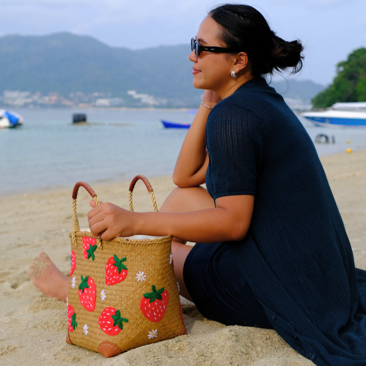 Phatsajira Strawberry Tote – Handwoven Eco-Friendly Bag from